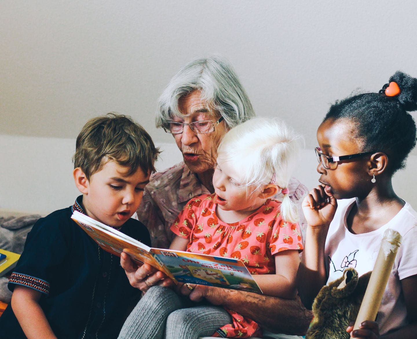 14 books every four-year-old will want to read again and again grandma reading to kids - books for 4 year olds