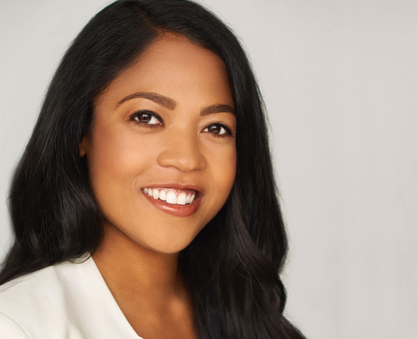 This CEO got hooked on the thrill of vintage shopping—now she’s overhauling the industry Shilla Kim-Parker CEO of Thrilling headshot