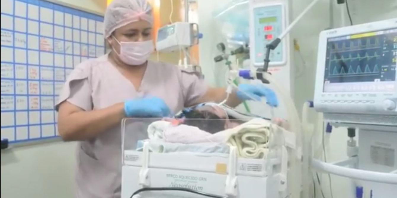 Brazilian mom gives birth to 16 lb baby—’didn’t expect this surprise’ Brazilian nurse and baby- woman gives birth to 16 lb baby