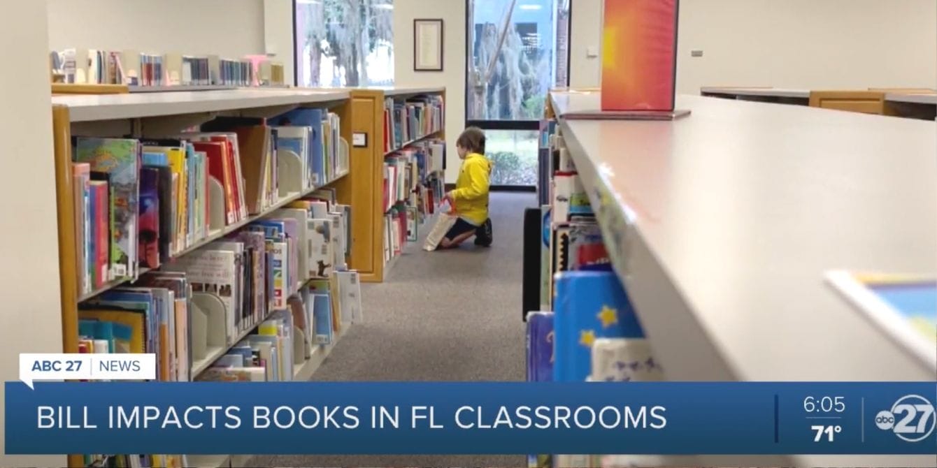 Florida teachers forced to remove books from their classrooms—or face felony charges image of florida classroom library - florida books ban