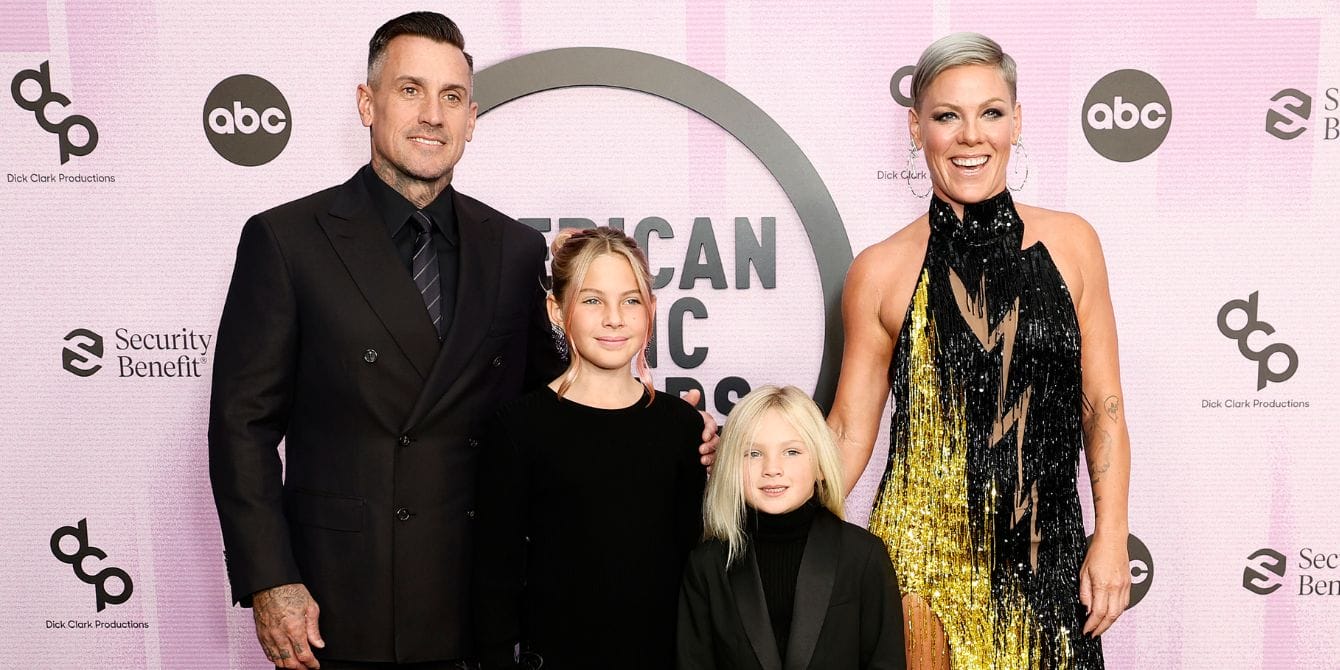 Pink says daughter Willow, 11, will have a ‘real job’ on her mom’s tour this summer Pink and Willow Hart with Carey and Jameson Hart at the American Music Awards