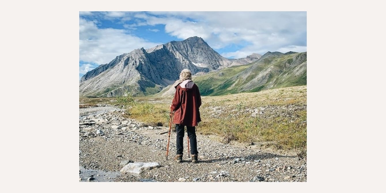 Grandma wins over social media with unusual hobby: ‘I have to continually pinch myself’ grandma joy hiking at a national park