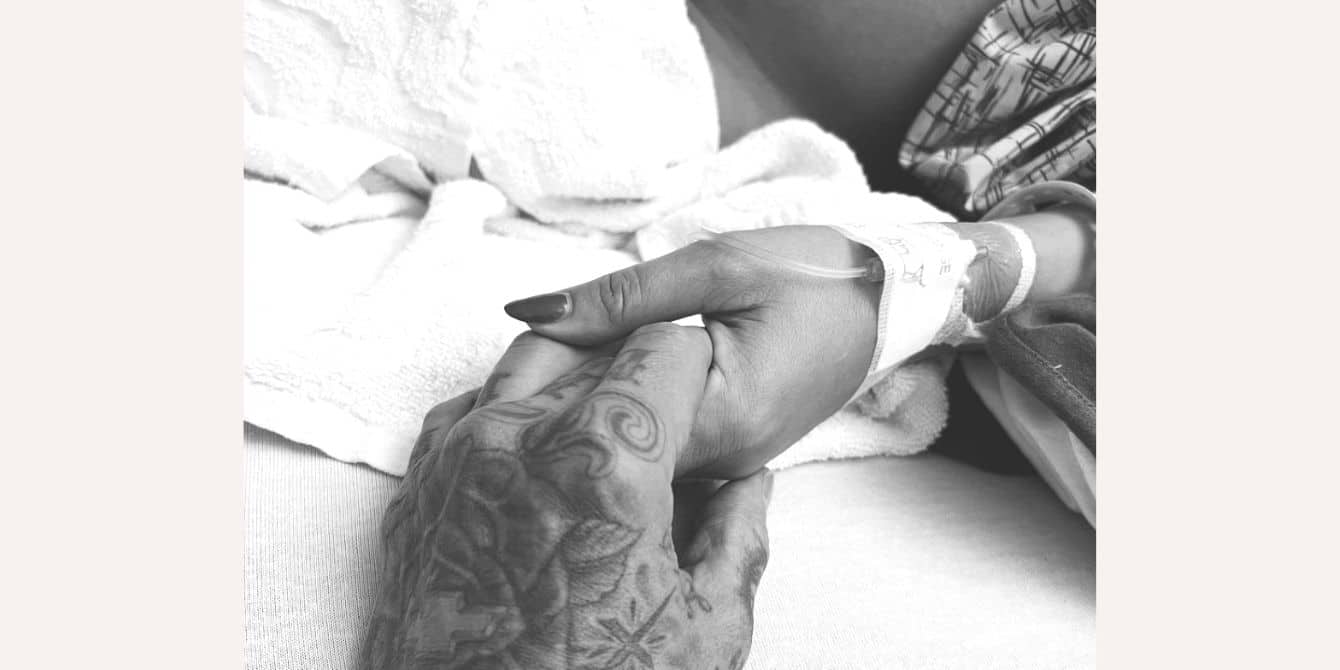 Kourtney Kardashian emotionally reveals she underwent ‘urgent fetal surgery’ Kourtney kardashian holding Travis Barker's hand