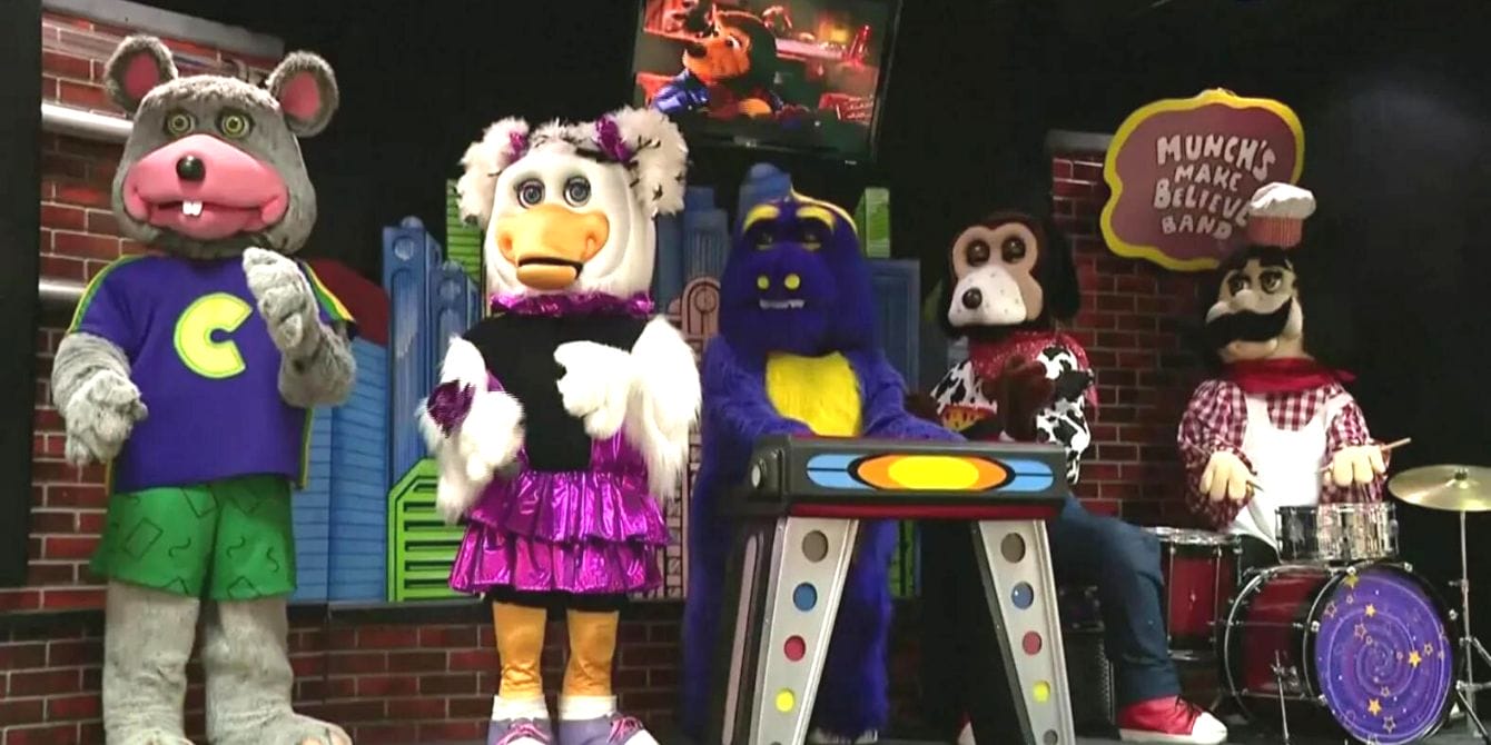 Chuck E. Cheese announces it’s getting rid of animatronic bands—BRB, crying in millennial Chuck E. Cheese animatronics