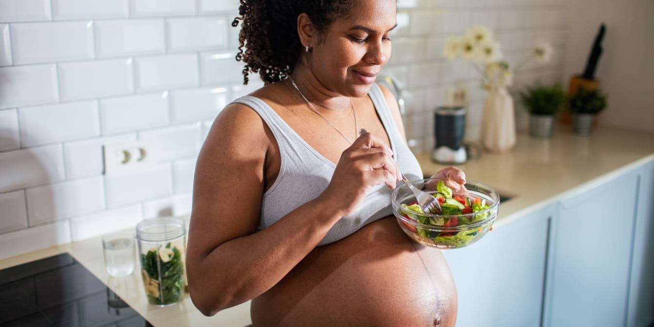 Study shows 90% of pregnant women have micronutrient deficiencies pregnant woman eating salad pregnant women have micronutrient deficiencies