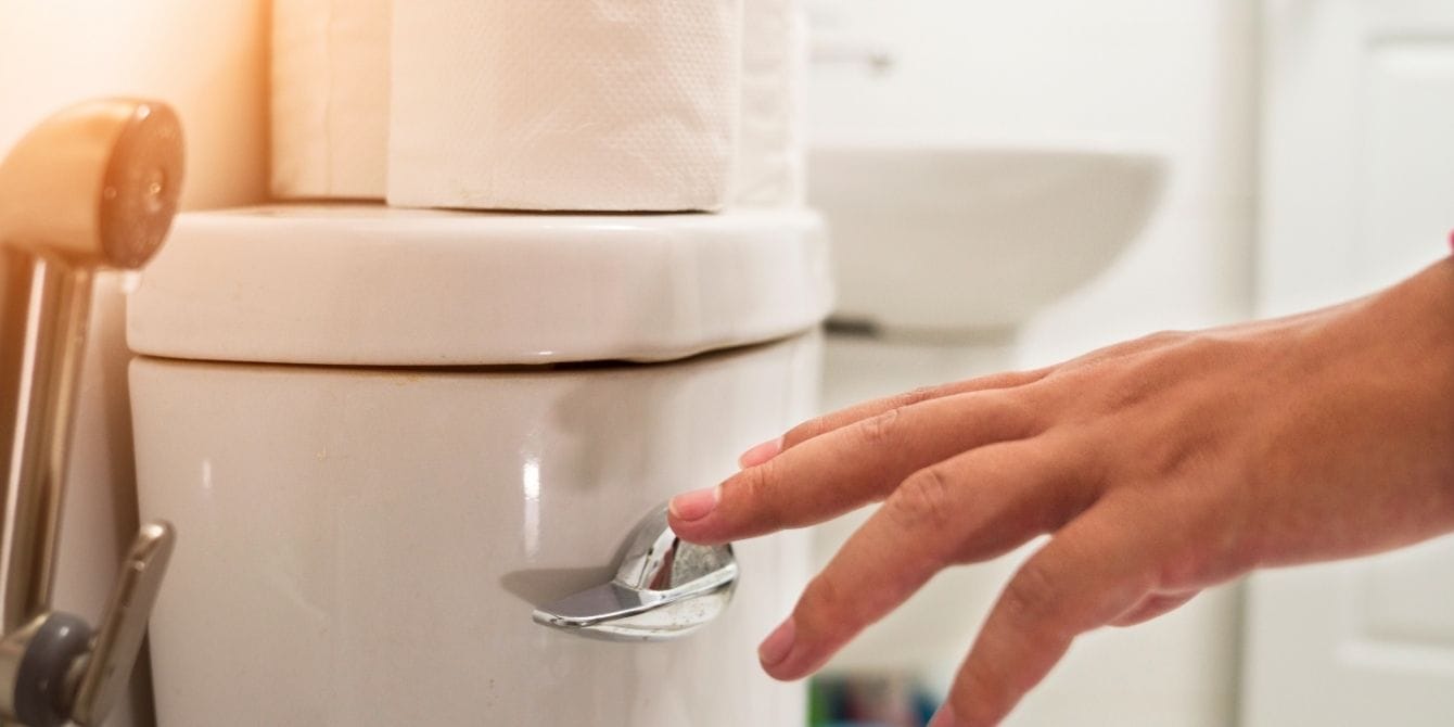 Frustrated mom asks Reddit if she’s wrong for telling her husband he ‘poops too much’ Man flushing toilet
