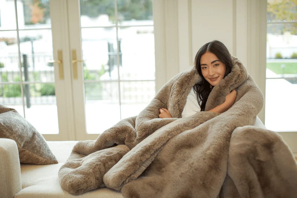 Cozy Earth Cuddle Blanket - Motherly