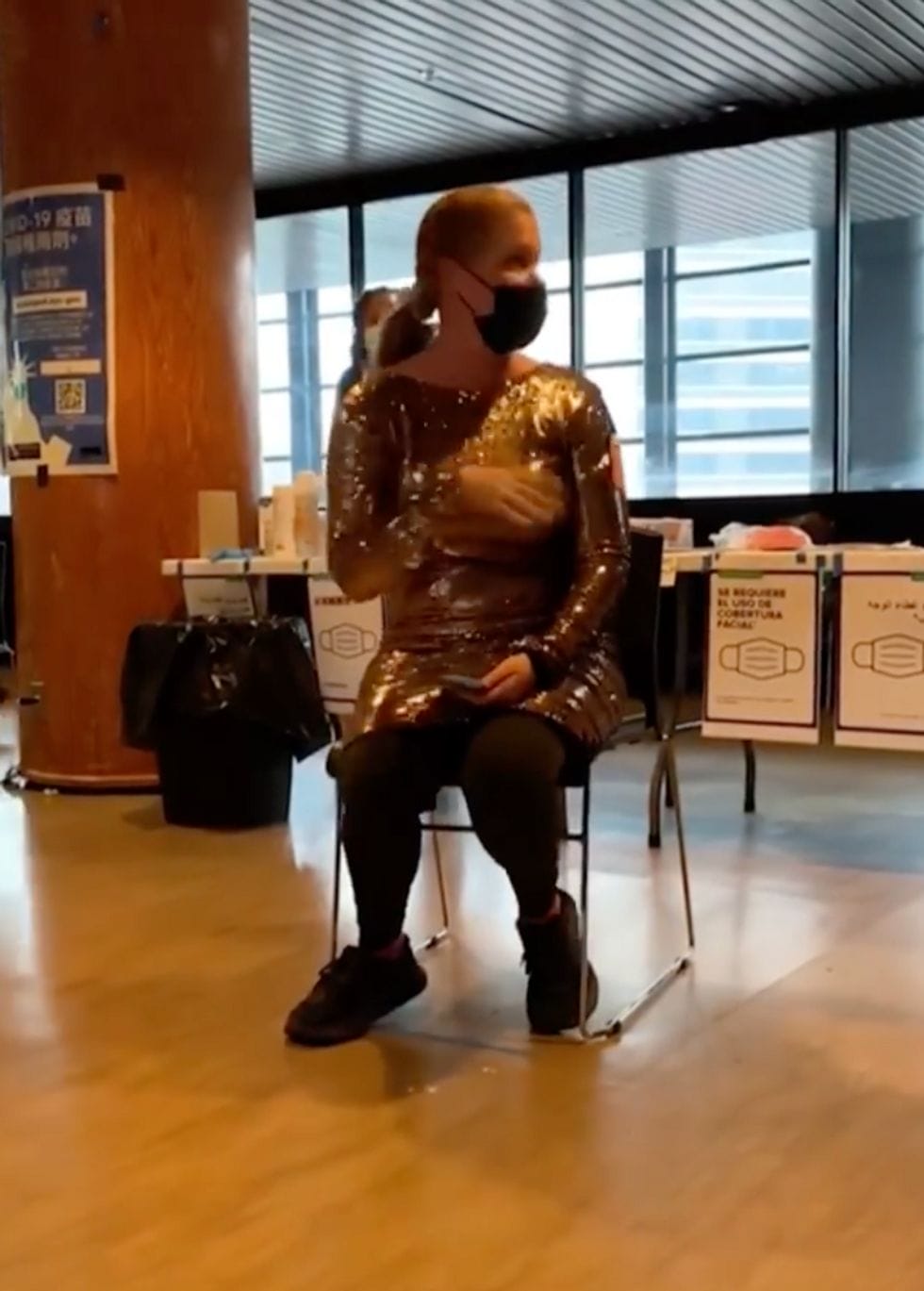 amy schumer celebrates vaccine 0 - Motherly