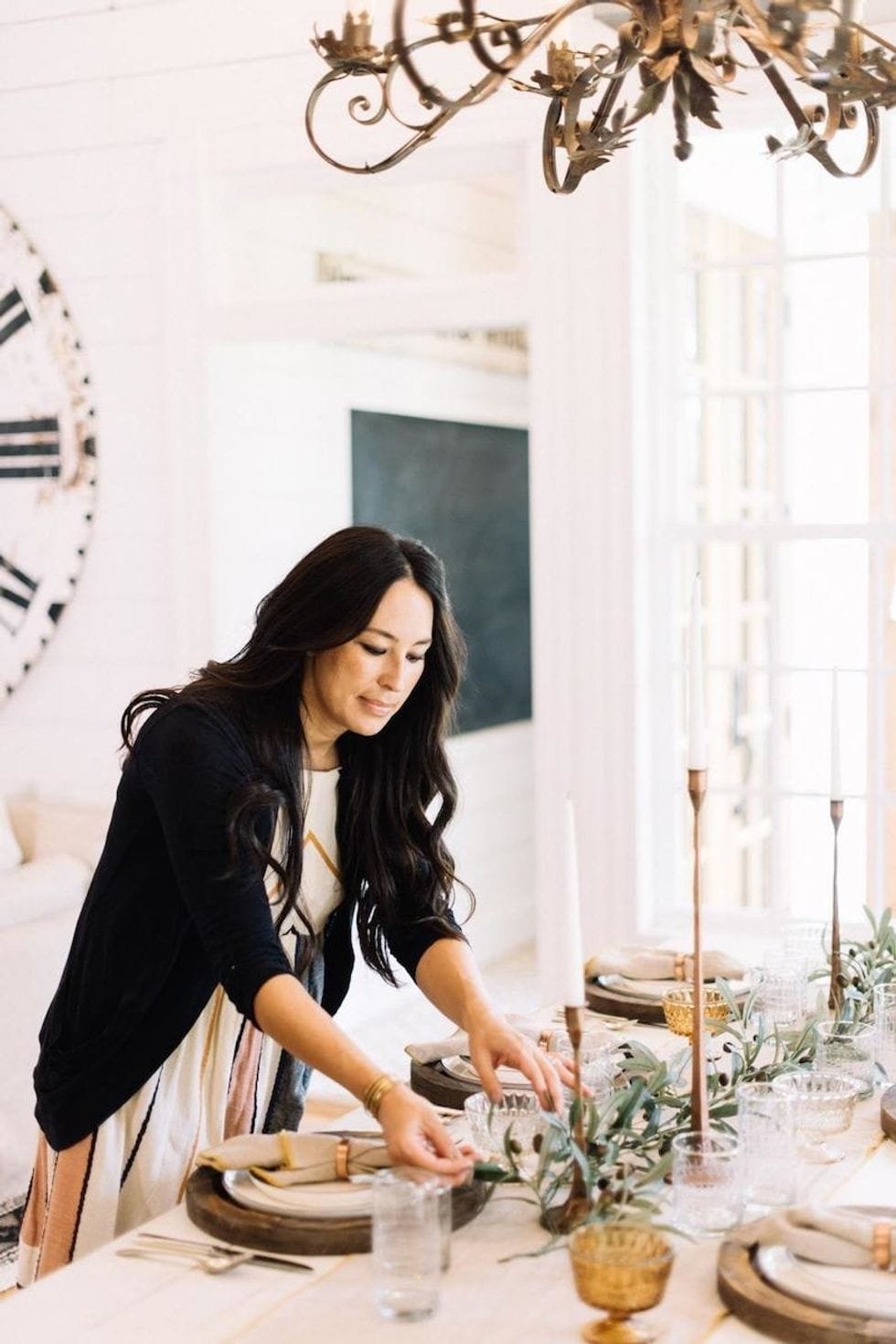 joanna gaines thanksgiving table decor advice 1 - Motherly