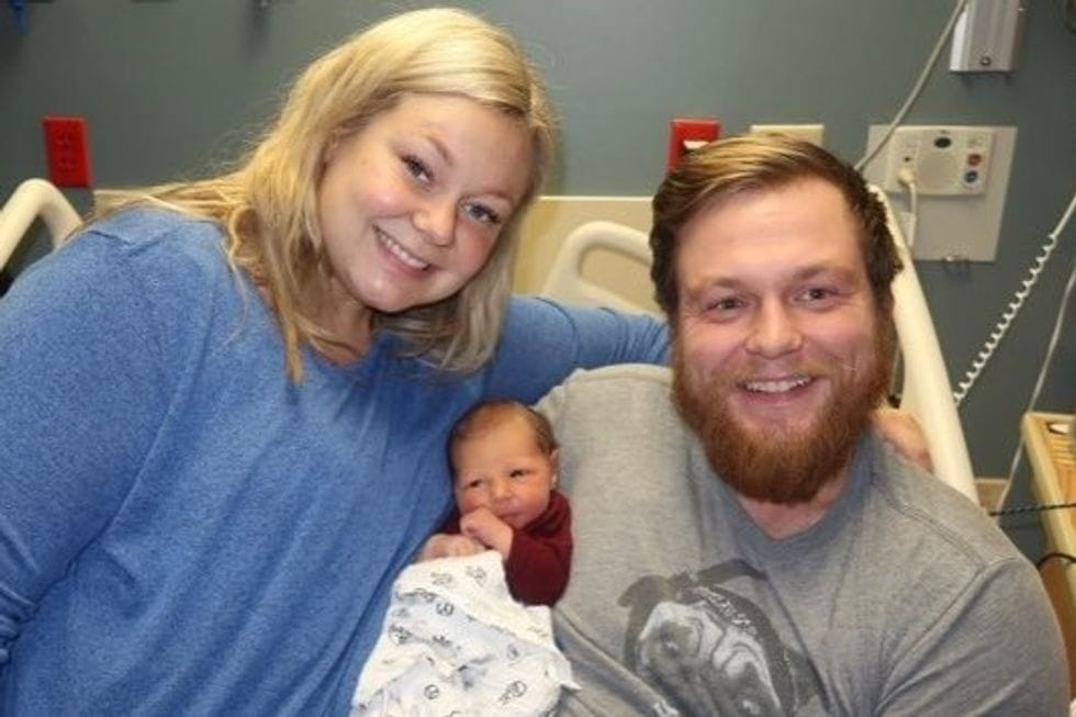 pregnant mama performs cpr on husband before giving birth 2 - Motherly